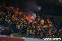 CLB Hà Nội và Nam Định cùng nhận án phạt nặng vì CĐV đốt pháo sáng