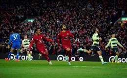 Liverpool vs Man City: Thế giới đảo ngược ở Anfield