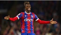 Liverpool gửi đề nghị khủng cho Wilfried Zaha