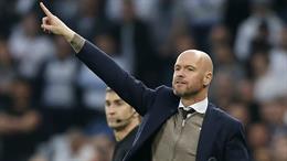 Ten Hag bị gọi là "gã hề" vì đối xử thiếu tôn trọng với Ronaldo