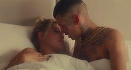 Vợ Mauro Icardi mặn nồng với rapper trẻ