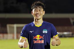 Minh Vương chính thức lên tiếng về quả 11m gây tranh cãi