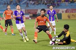 Nén đau thi đấu, thủ môn Đà Nẵng làm nền cho siêu phẩm của Hùng Dũng
