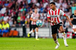 Liverpool gia nhập cuộc đua giành Cody Gakpo với MU