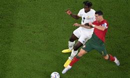 Trọng tài Mike Dean nói về quả phạt đền của Ronaldo ở trận BĐN vs Ghana