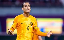 Van Dijk đáp trả chỉ trích từ huyền thoại Van Basten