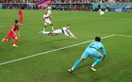 Cristiano Ronaldo đi vào lịch sử World Cup