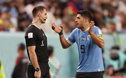 Bị loại cay đắng, Luis Suarez cáo buộc FIFA chống lại Uruguay