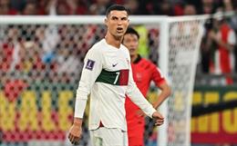 CĐV Hàn Quốc "bắt trend" để giễu cợt Ronaldo