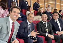 Kaka tiết lộ bất ngờ về Rô béo và các huyền thoại bóng đá Brazil