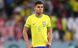 Casemiro xoa dịu các cầu thủ Brazil sau trận thua Croatia