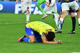 Tội đồ của ĐT Brazil vẫn chưa rời Qatar