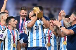 Aguero nói gì khi bị tố ăn hôi chức vô địch World Cup 2022?