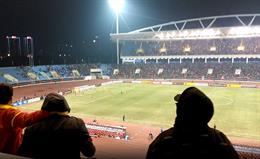 Sân Mỹ Đình vỡ òa sau bàn thắng đầu tiên của Nguyễn Tiến Linh