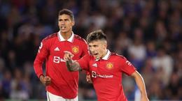 Đã rõ khả năng ra sân của Varane và Martinez trước Nottingham Forest