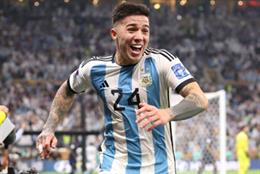 Enzo Fernandez có câu trả lời cho MU