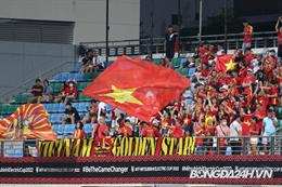 CĐV Việt Nam gặp sự cố trong trận đấu với Singapore