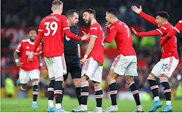 Man United nhận án phạt sau trận thắng Brighton
