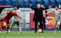 Roma bị VAR tước bàn thắng phút chót, Mourinho nổi trận lôi đình