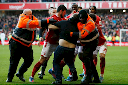Lộ diện danh tính CĐV Leicester tấn công cầu thủ của Nottingham Forest
