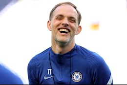 HLV Tuchel nhắn MU: Nhìn tôi giống đang muốn rời Chelsea lắm à?