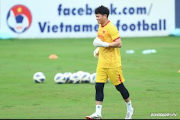 Nguyên Mạnh gặp vấn đề nghiêm trọng về đầu gối sau trận gặp Nhật Bản