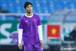 ĐT Việt Nam "luyện công" dưới mưa trước trận gặp Oman