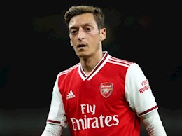 Mesut Ozil chọn ra đội hình tốt nhất Champions League mùa này