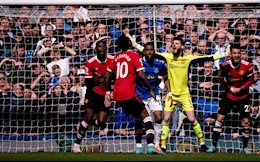 De Gea ngán ngẩm khi phải “gánh” Maguire