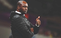 Patrick Vieira "học tập" Mourinho sau trận thua Chelsea