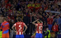 Video: Màn ăn mừng của CĐV Atletico sau trận khiến các cầu thủ rưng rưng nước mắt