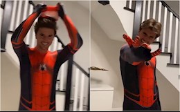 VIDEO: Mason Mount hóa thân thành Spider Man khiến fan phát cuồng