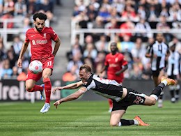 Dùng tuyệt chiêu "vồ ếch", sao Newcastle vẫn không cản nổi Salah