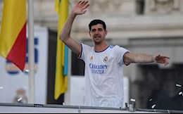 Courtois mỉa mai Barca sau khi Real đăng quang vô địch