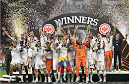 Frankfurt đánh bại Rangers: Niềm vui vỡ hòa và những giọt nước mắt