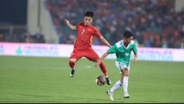 Hậu vệ U23 Việt Nam đứng đầu danh sách chuyền bóng tại vòng bảng SEA Games