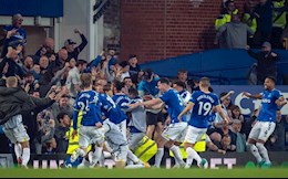 Everton chính thức trụ hạng nhờ màn ngược dòng kịch tính