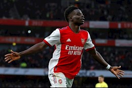 Bukayo Saka đi vào lịch sử Arsenal