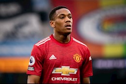 Gary Neville chỉ trích Ralf Rangnick dữ dội vụ Anthony Martial