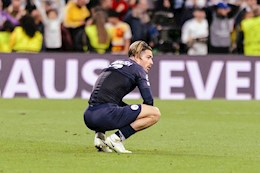 Arsene Wenger chỉ trích Jack Grealish