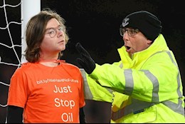 Premier League cấm vĩnh viễn 2 hành động từ mùa giải tới?