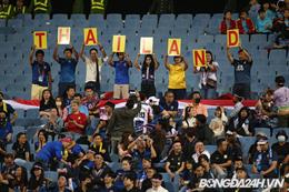 CĐV Thái Lan hô vang tên Việt Nam trên sân Mỹ Đình