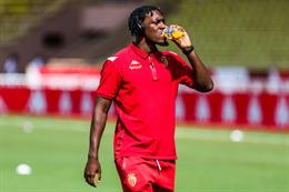 Điểm tin bóng đá tối 26/1: MU nhận tin buồn trên TTCN