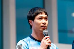 Công Phượng tự tin giao tiếp với đồng đội