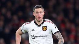 Bị đẩy xuống đá tiền vệ, Wout Weghorst phản ứng thế nào?