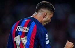 Ferran Torres chỉ cách giúp Barca đánh bại MU