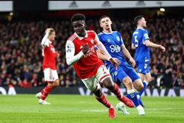 Bukayo Saka nói gì về siêu phẩm trước Everton?