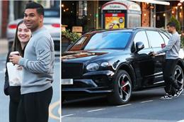 Casemiro uống cafe, đi dạo cùng vợ trước trận đánh lớn