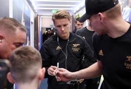 Vì sao Martin Odegaard vắng mặt trước Sporting Lisbon?