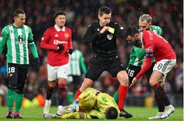 Paul Scholes chỉ ra hành động ngu ngốc của Bruno Fernandes